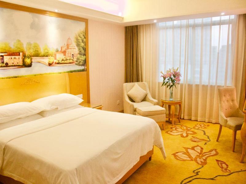 Vienna Hotel Banxuegang Road 深セン市 エクステリア 写真